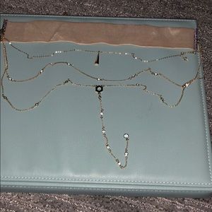 Express chocked that has layers that hang